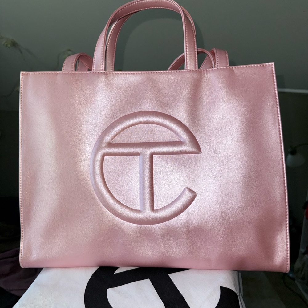 🚨SOLD🚨 Telfar Metallic Pink Tote Bag